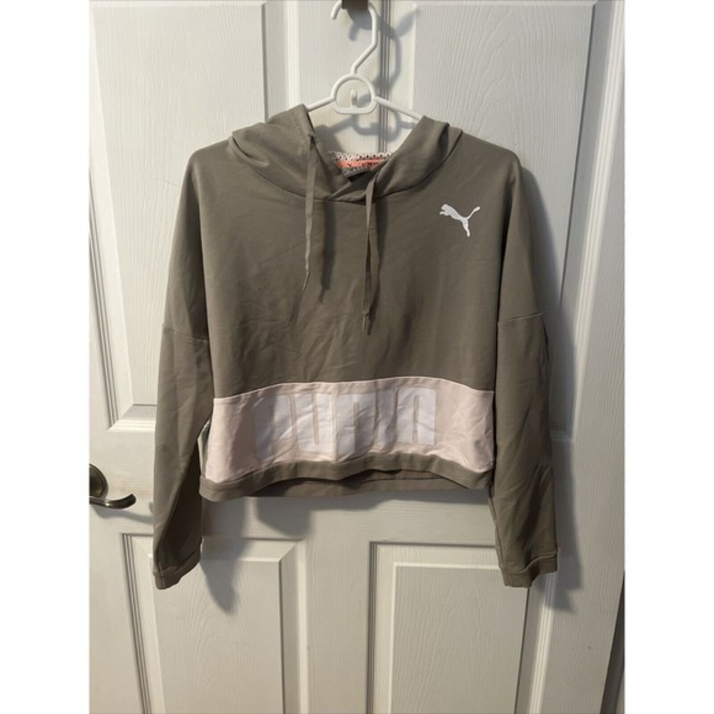 Puma Hoodie Sz Small Women’s Dry Fit Crop Sweatshirt Logo. In‎ Great Condition